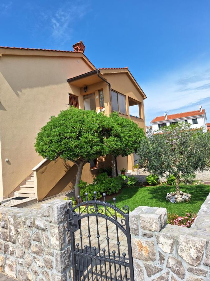 Apartmani Pina Krk Town Dış mekan fotoğraf
